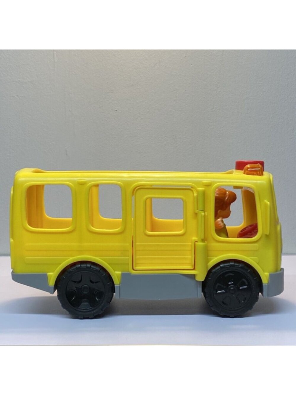 Fisher Price Little People School Bus with 3 Figures 2016 Works - Picture 3 of 13